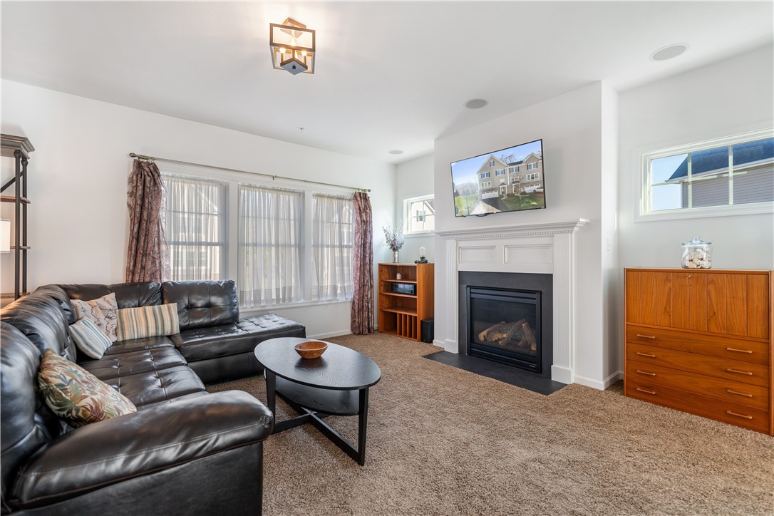3098 Raintree Dr