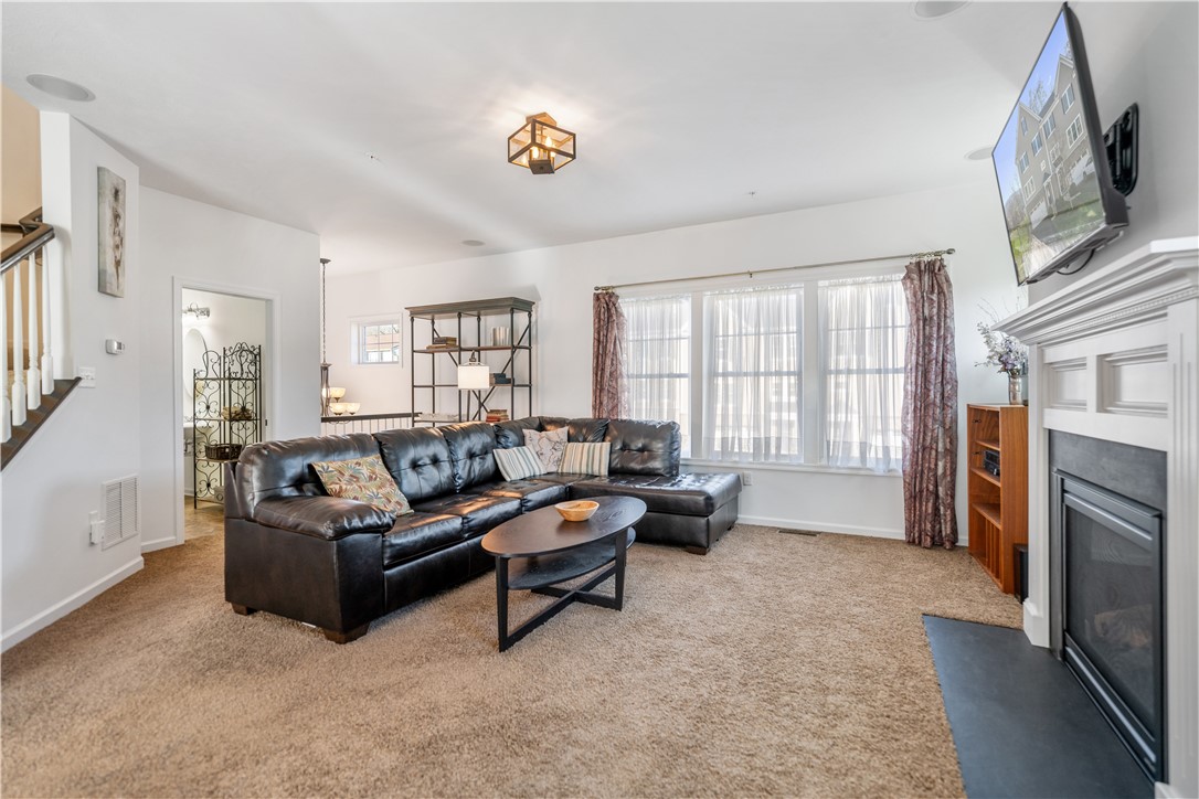 3098 Raintree Dr