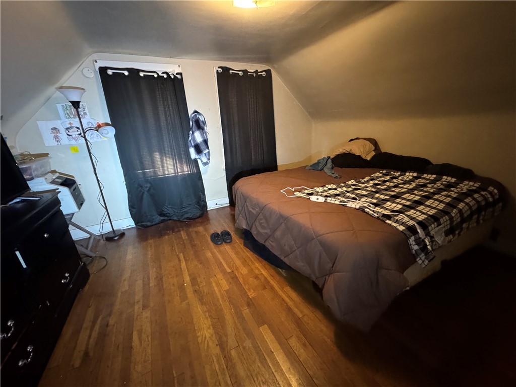 1339 Laketon Rd