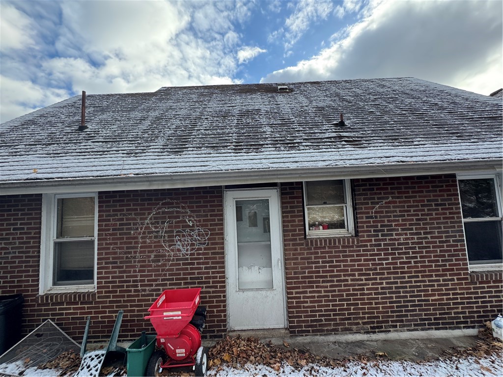 1339 Laketon Rd