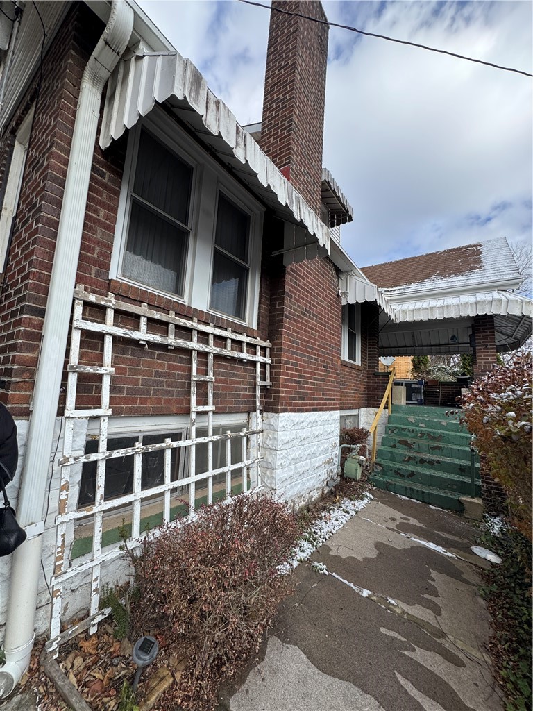 1339 Laketon Rd