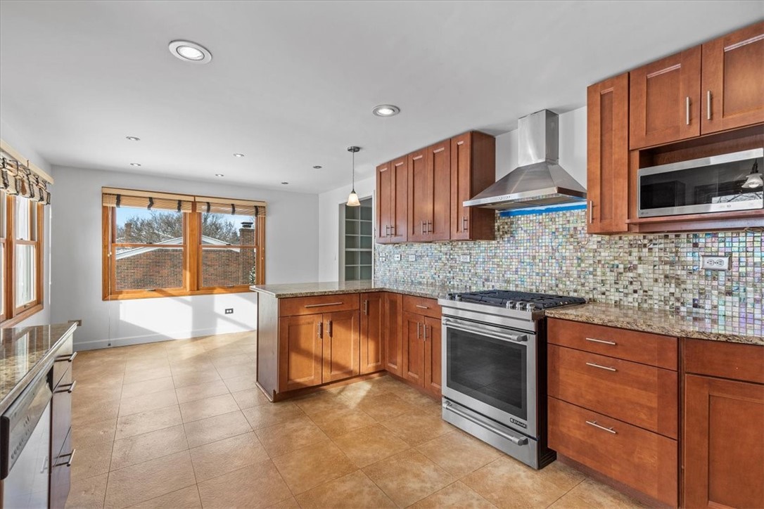 1561 King Charles Drive