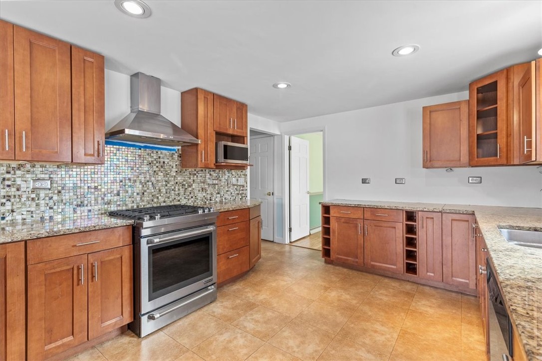 1561 King Charles Drive