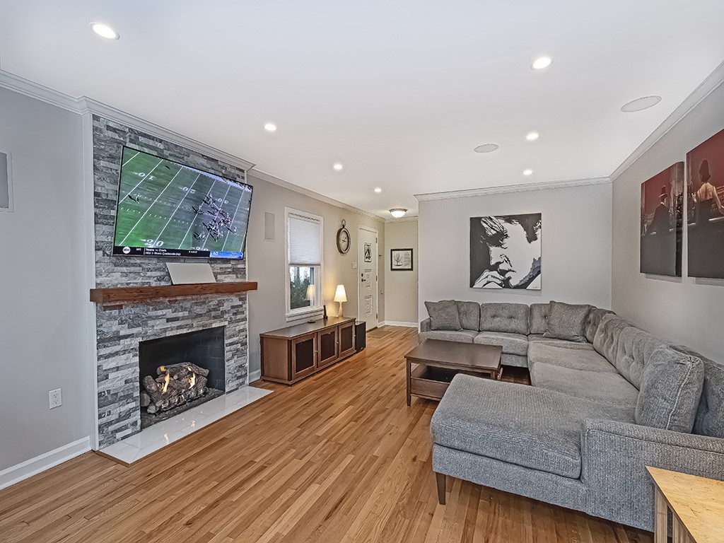 461 Fairview