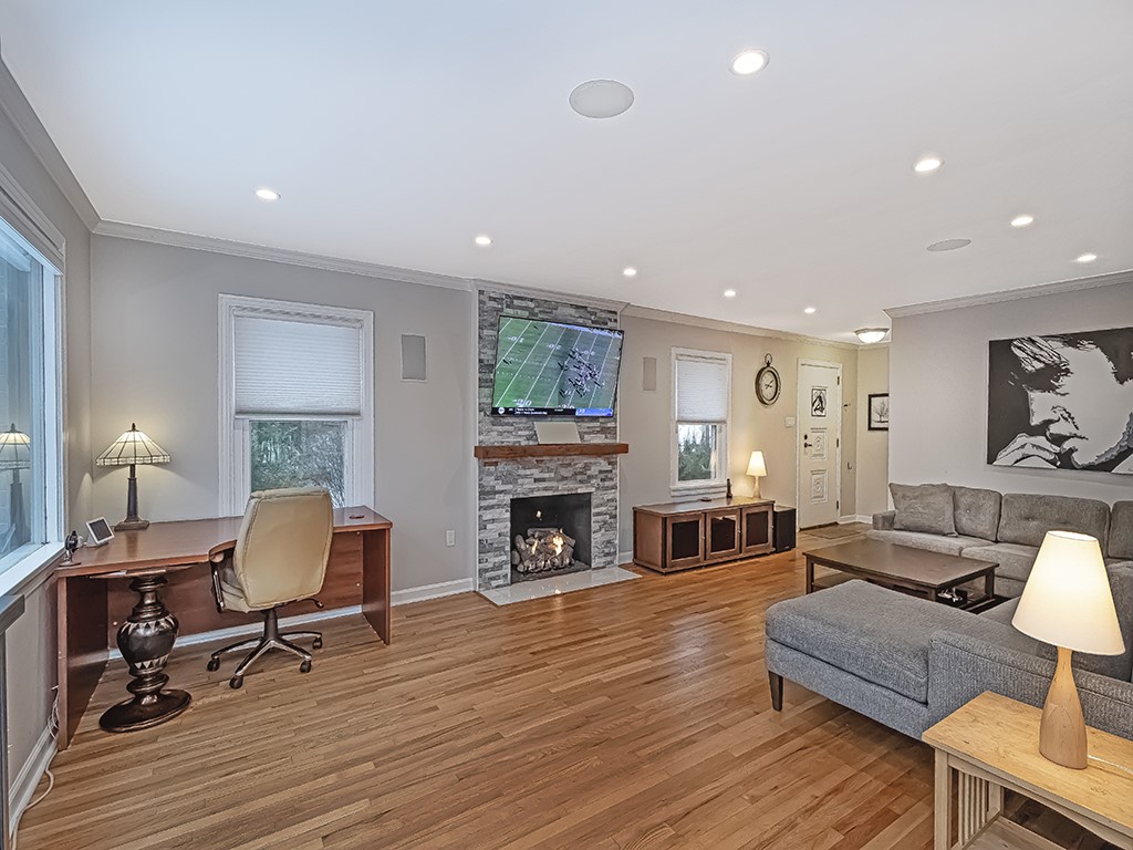 461 Fairview