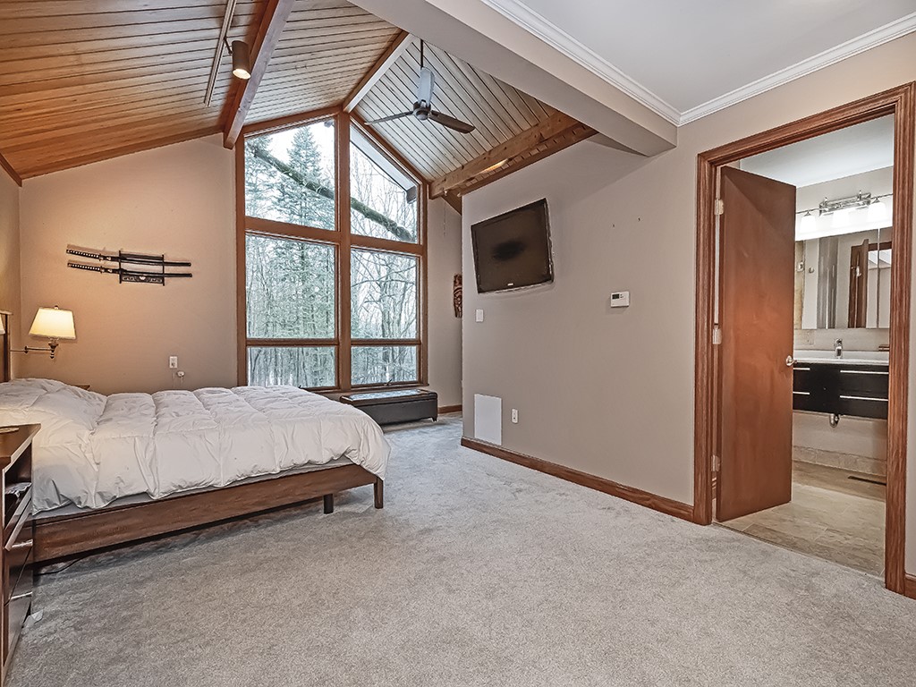 461 Fairview