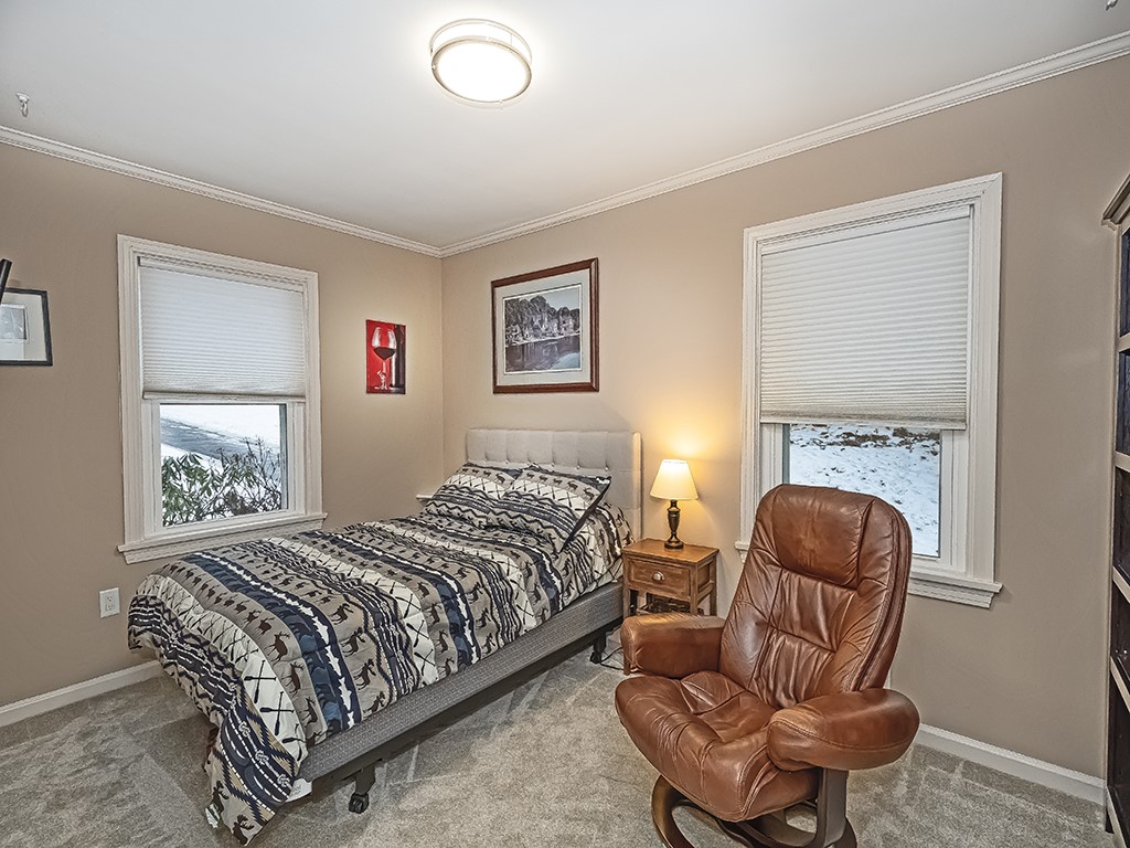 461 Fairview
