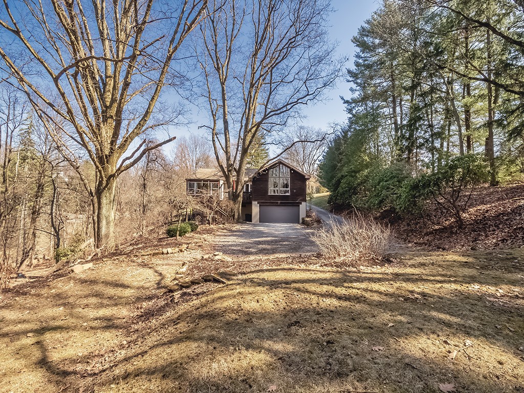 461 Fairview