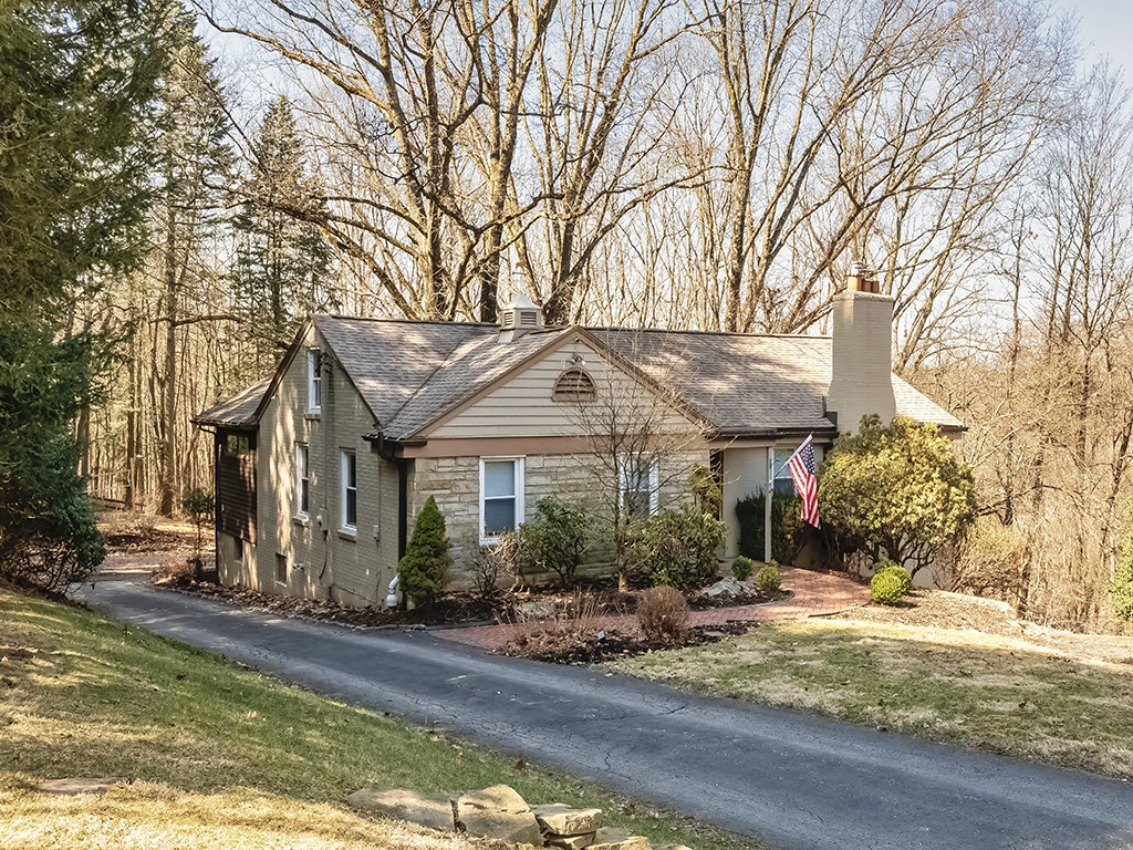 461 Fairview