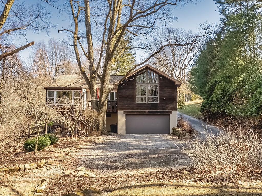 461 Fairview