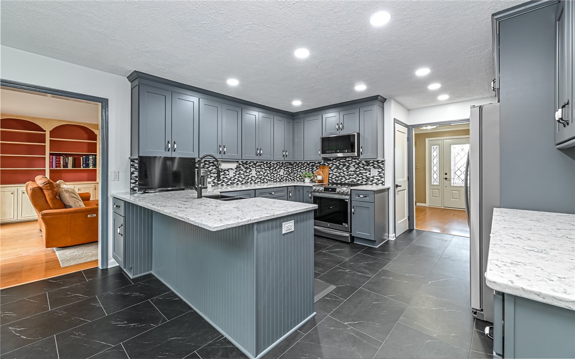 2572 Barnwood Dr