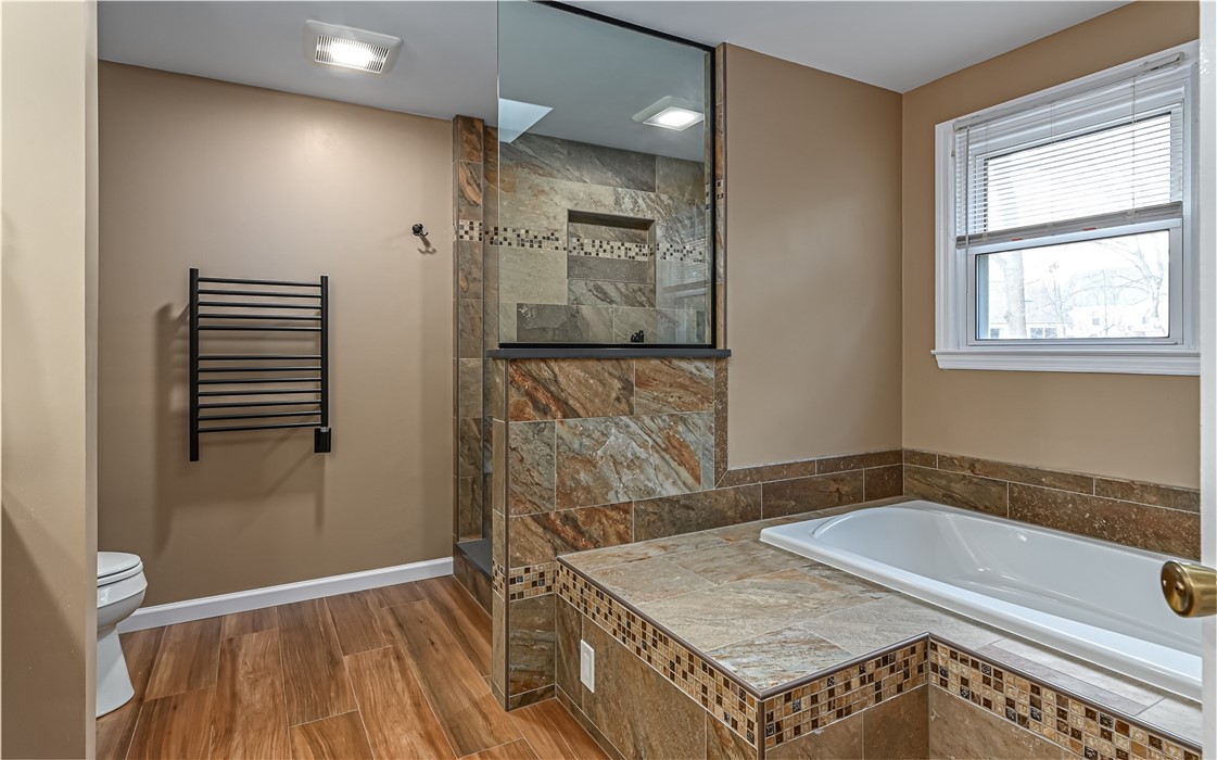2572 Barnwood Dr