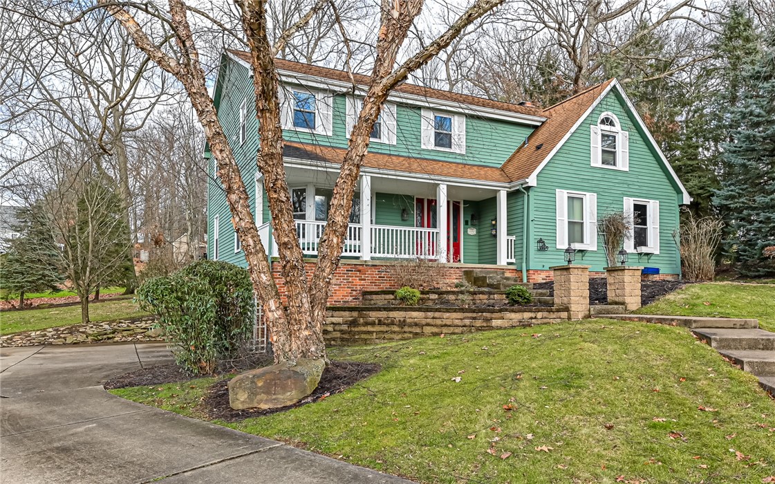 2572 Barnwood Dr