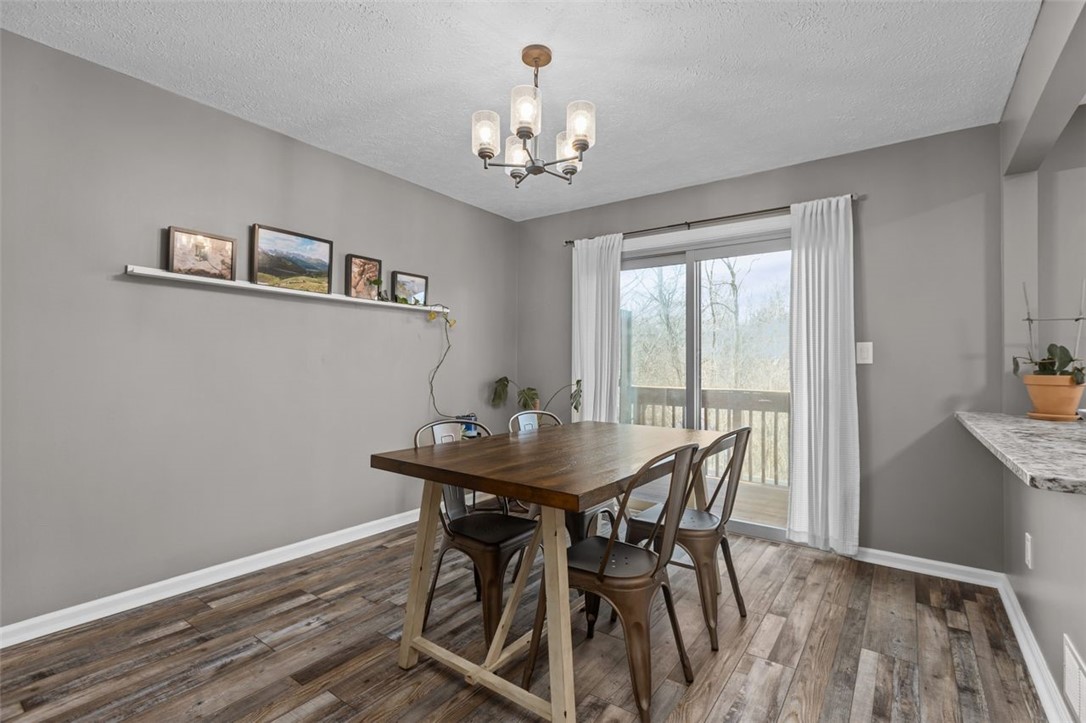 585 Thorncliffe Dr