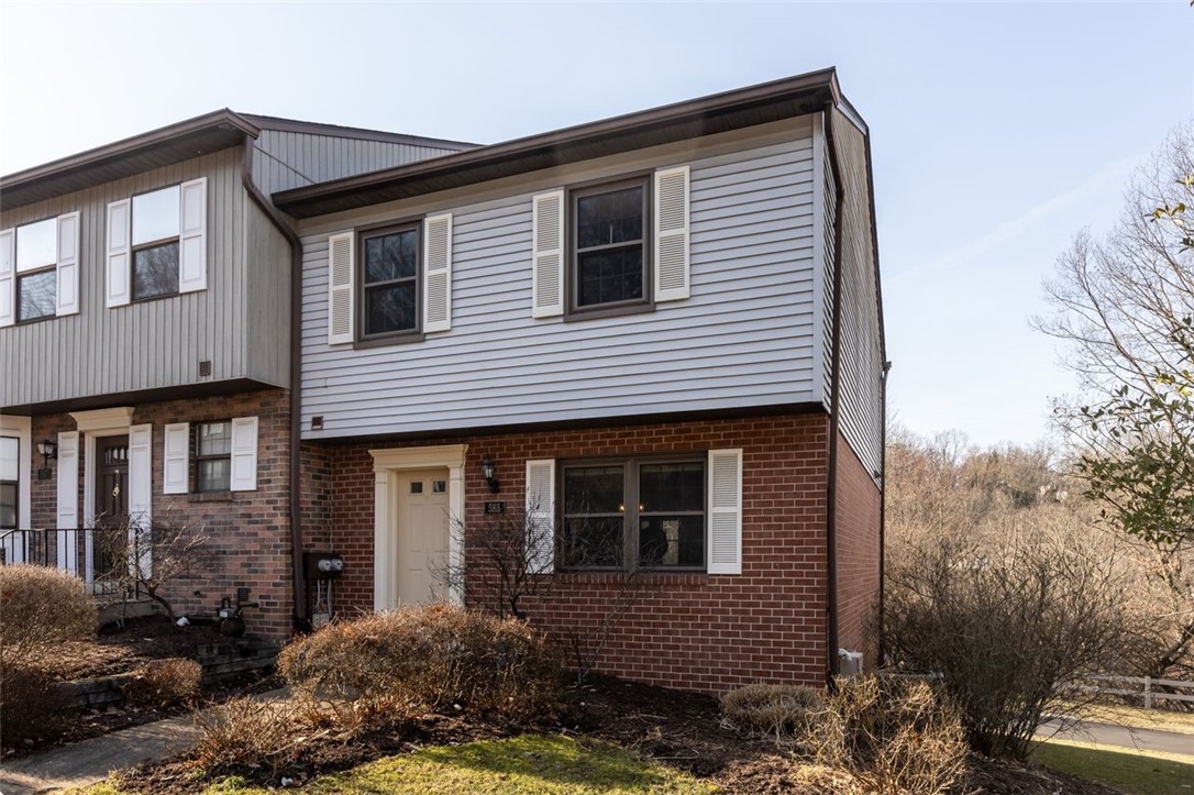 585 Thorncliffe Dr