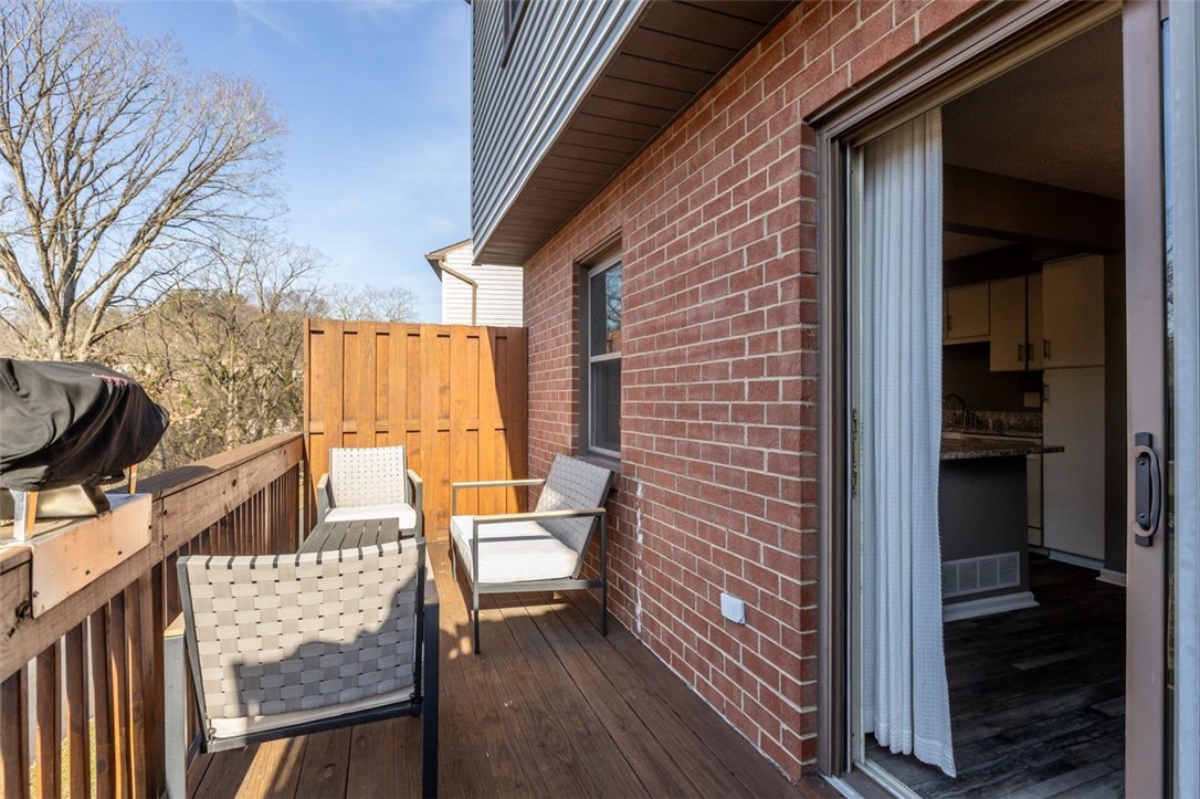 585 Thorncliffe Dr