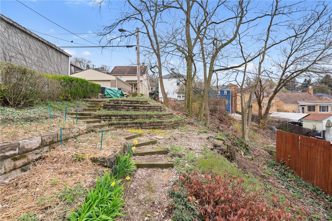 814 Greenfield Ave