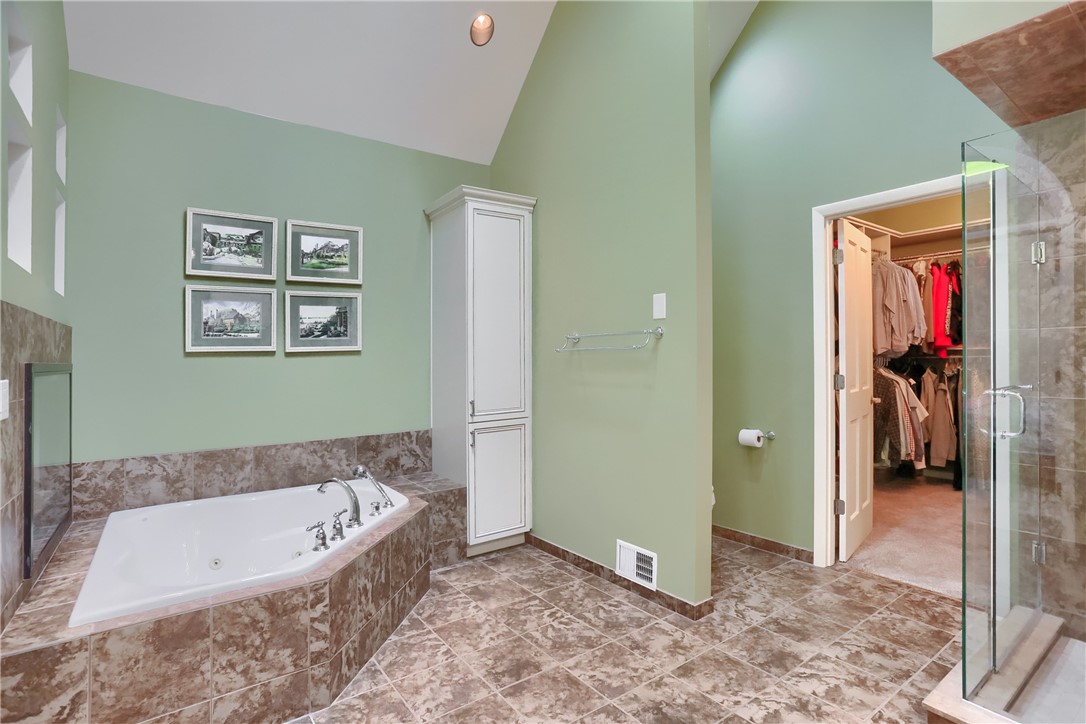832 Arbordale Lane