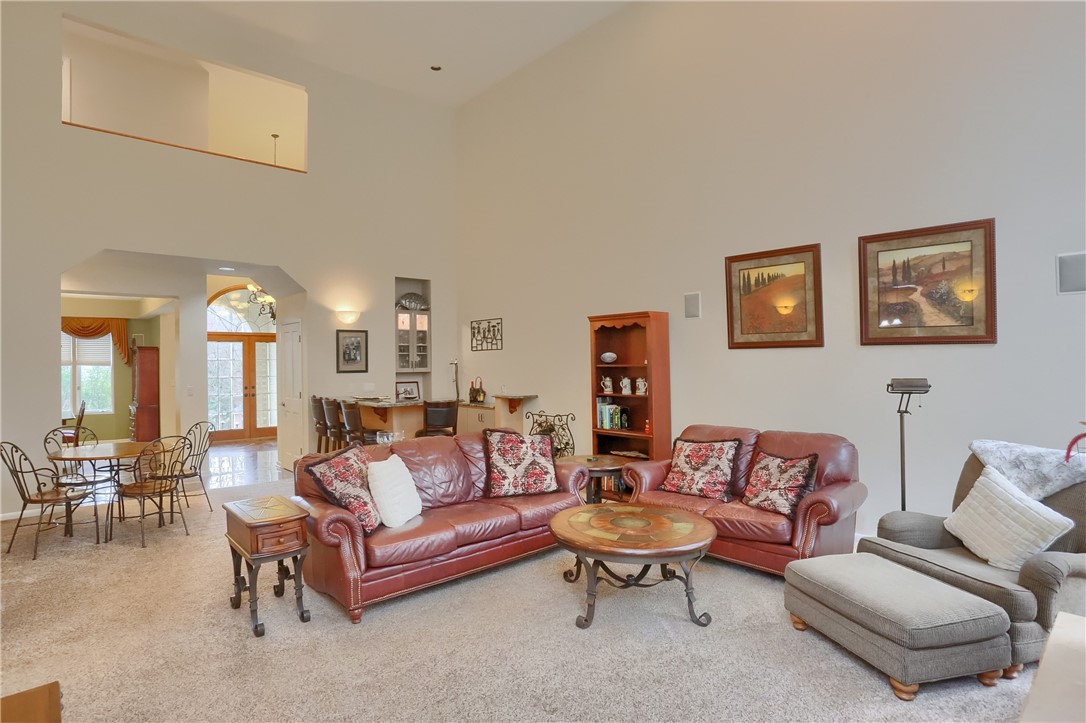 832 Arbordale Lane