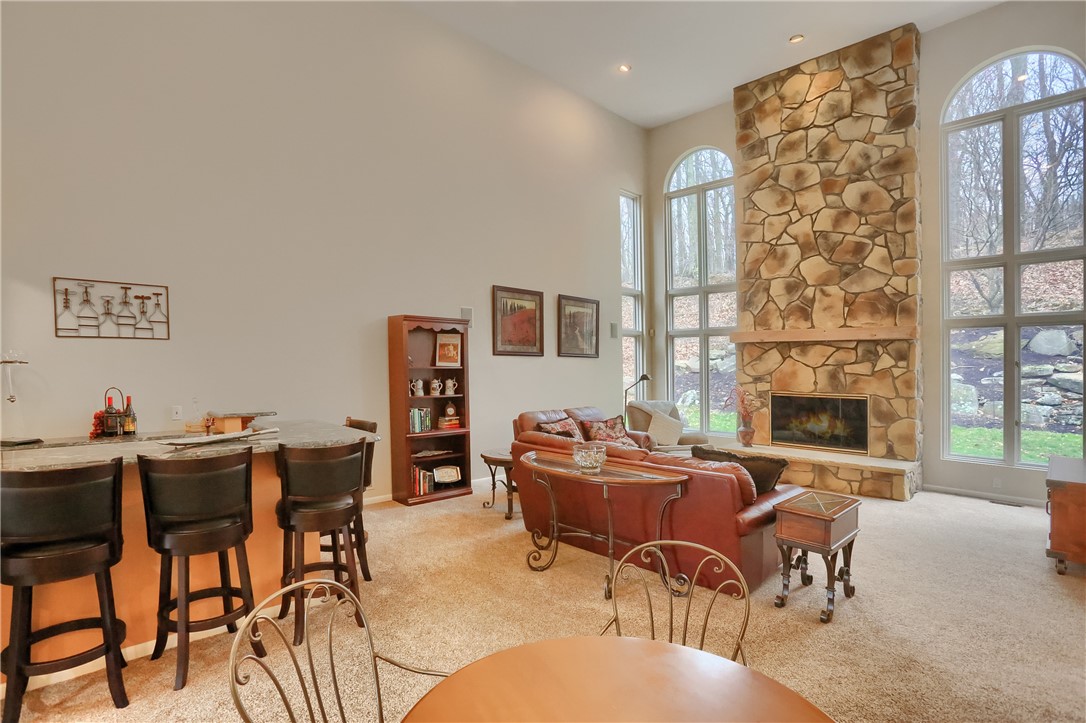 832 Arbordale Lane