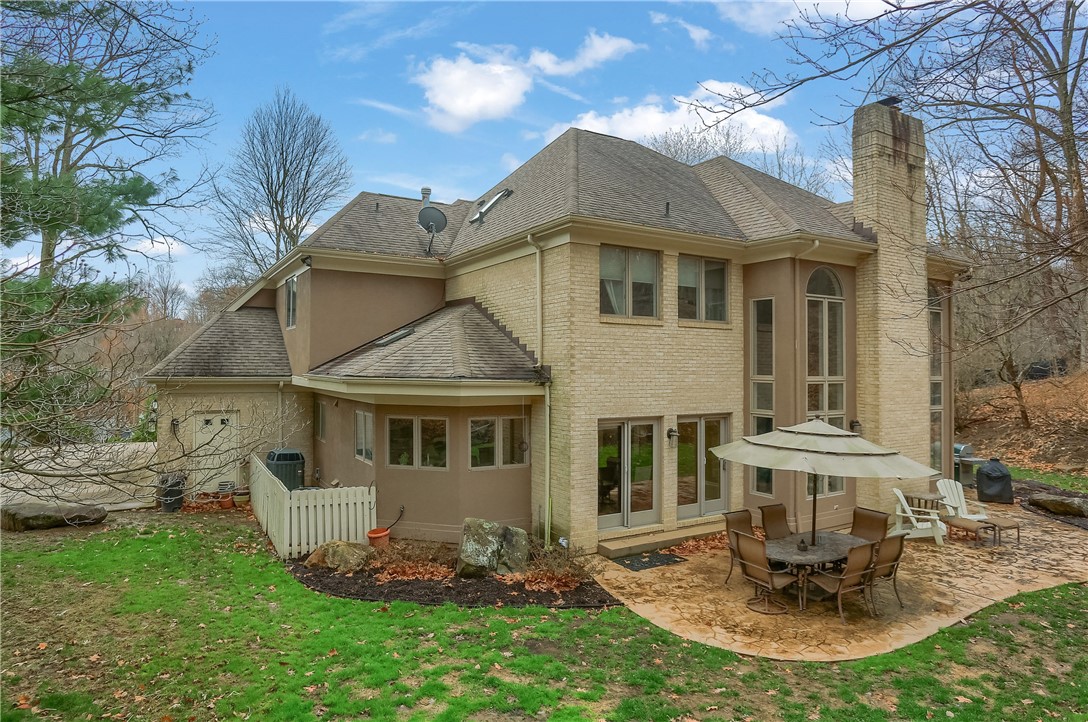 832 Arbordale Lane