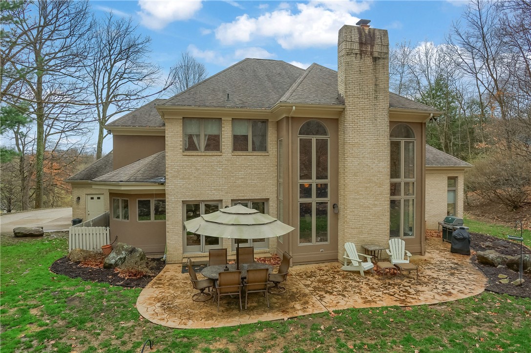 832 Arbordale Lane