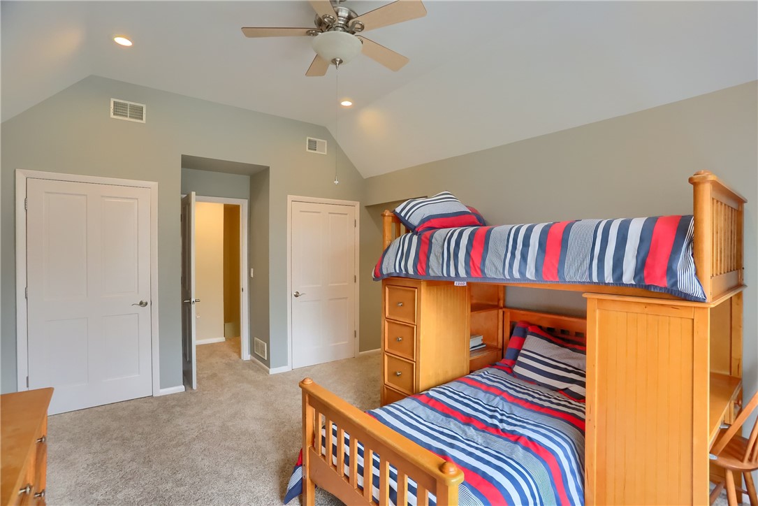 832 Arbordale Lane