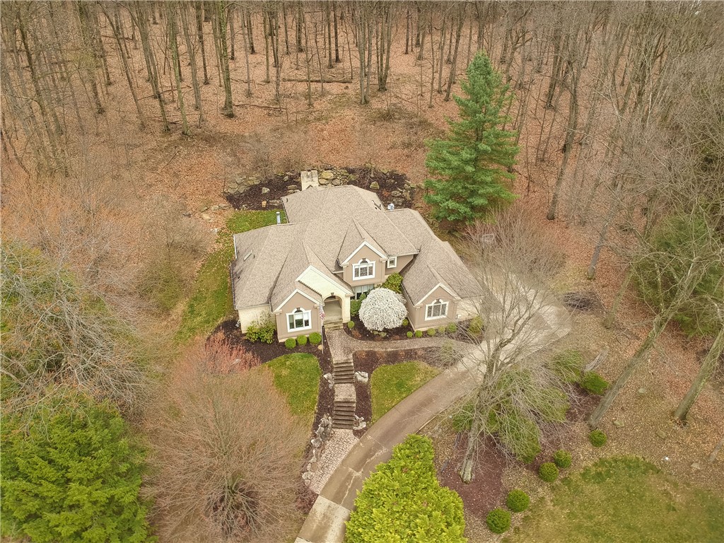 832 Arbordale Lane