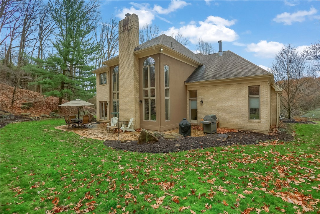 832 Arbordale Lane