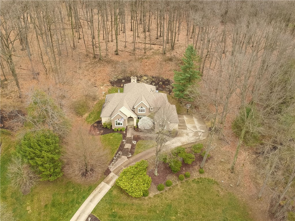 832 Arbordale Lane