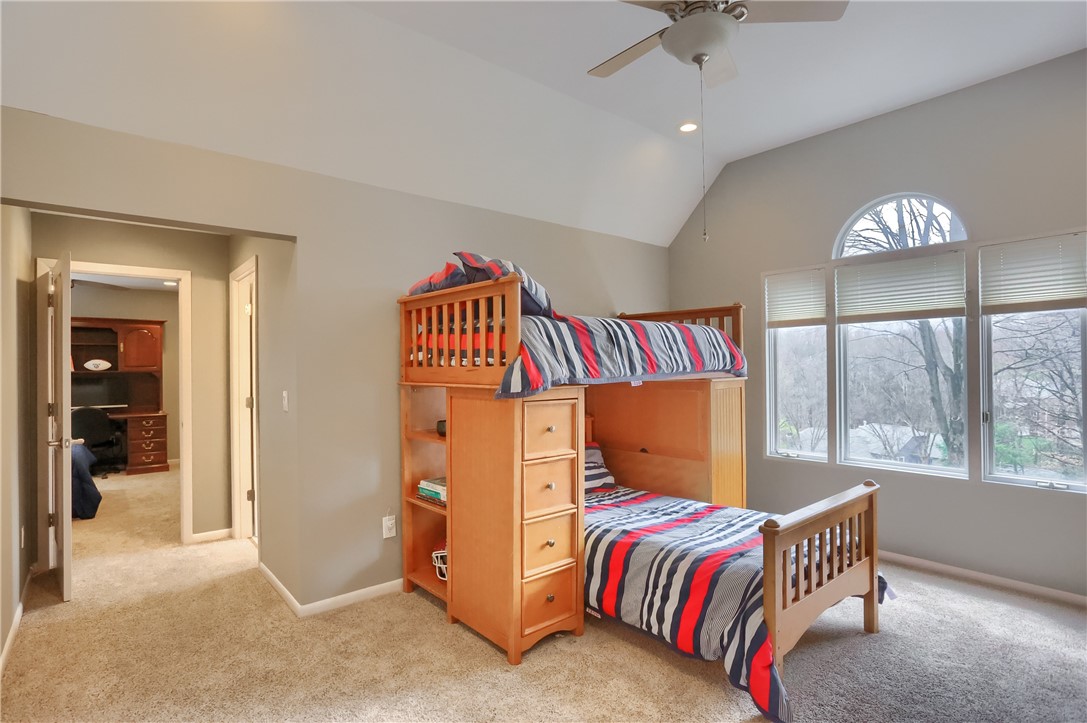 832 Arbordale Lane