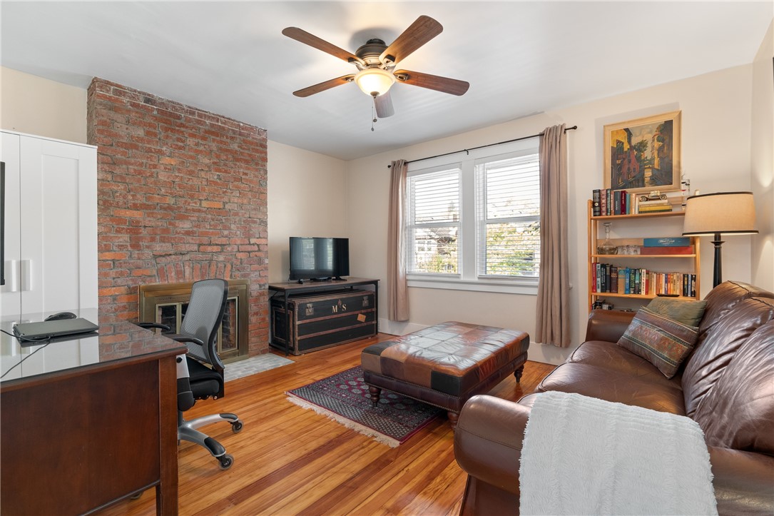 549 East End Ave