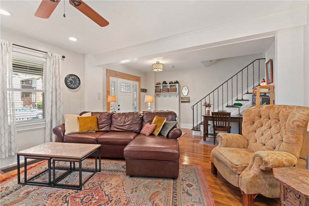 549 East End Ave