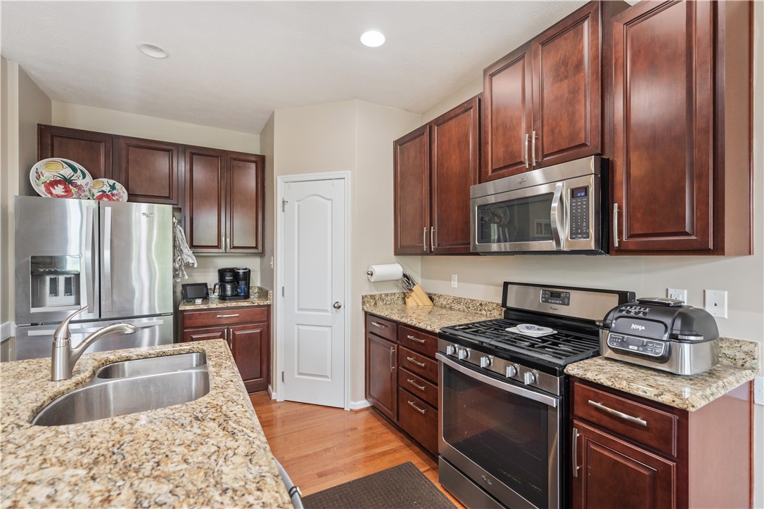 2282 FLINT DRIVE