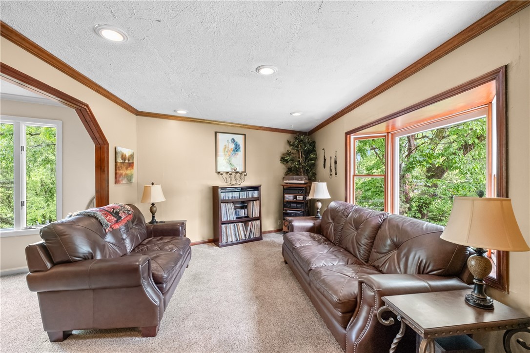 842 Towercrest Dr