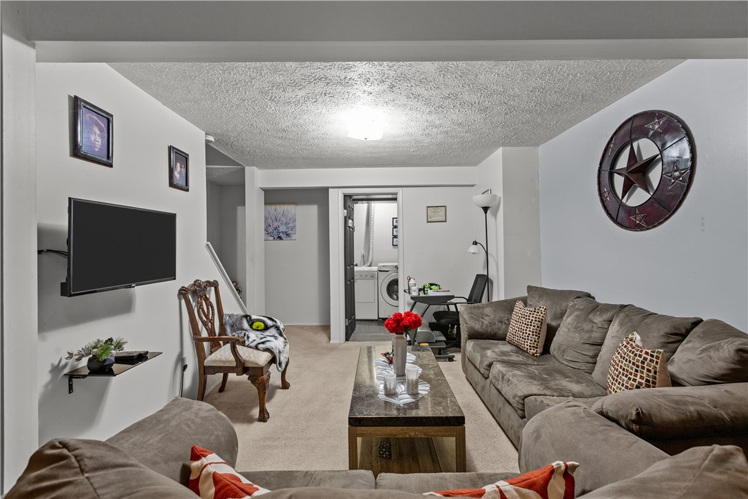 112 Duquesne Blvd