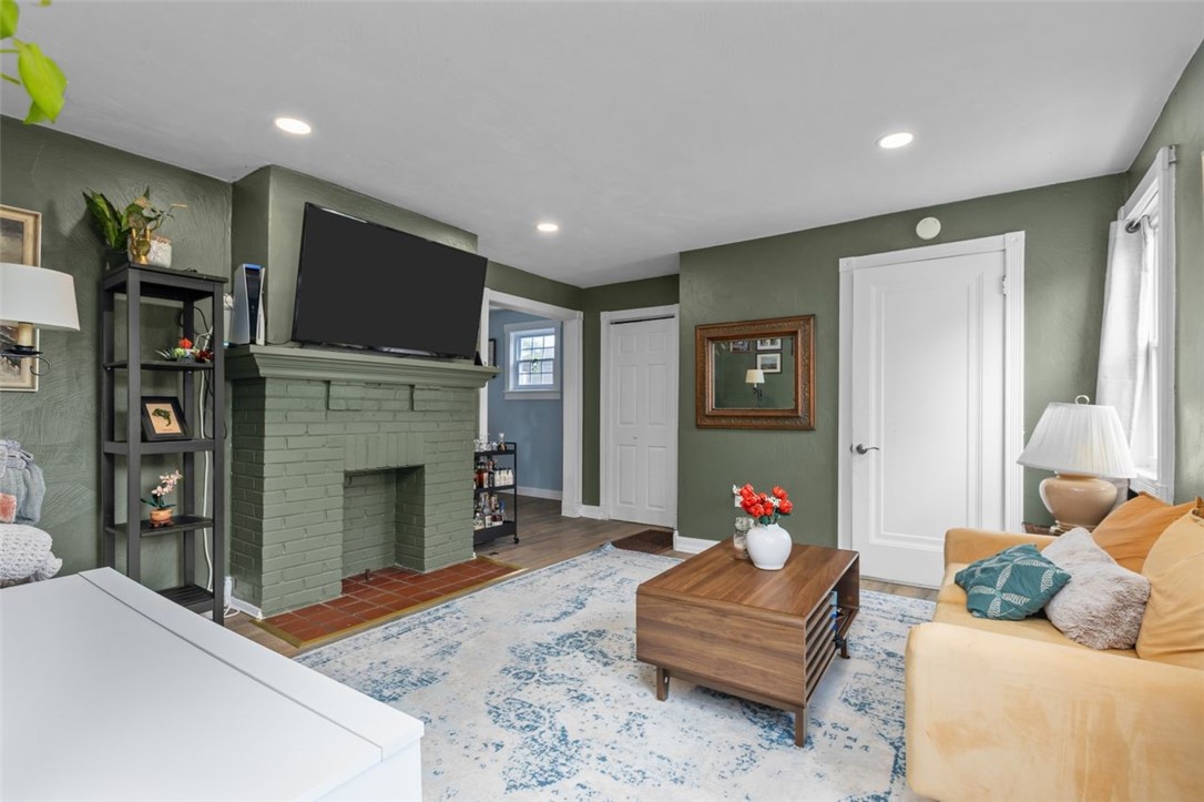 7129 Michigan Ave