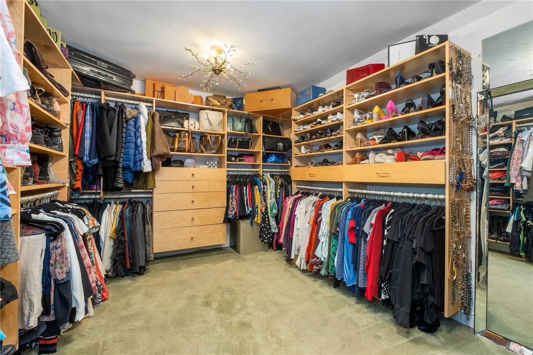 414 Lenox Ct