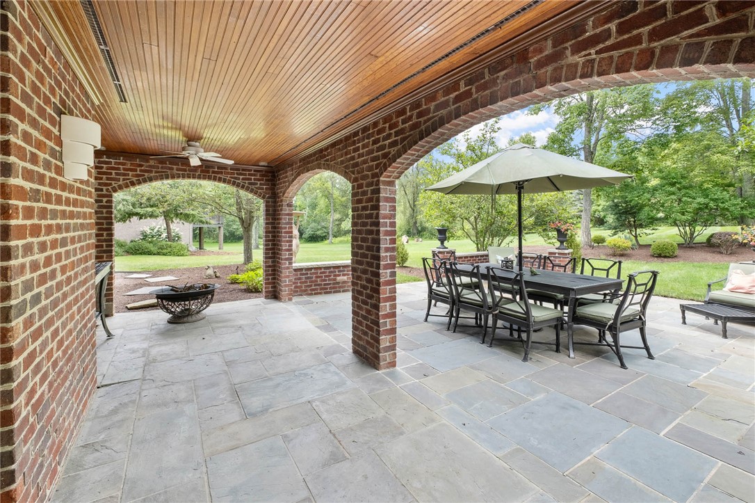 414 Lenox Ct