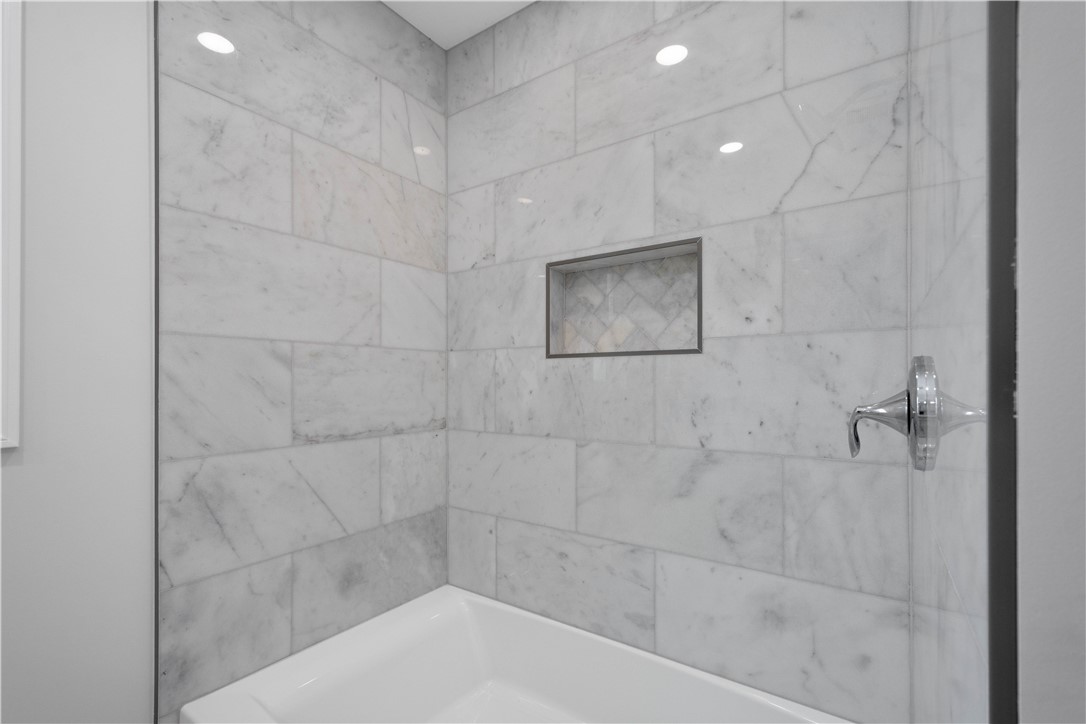 7118-7116 McPherson Blvd