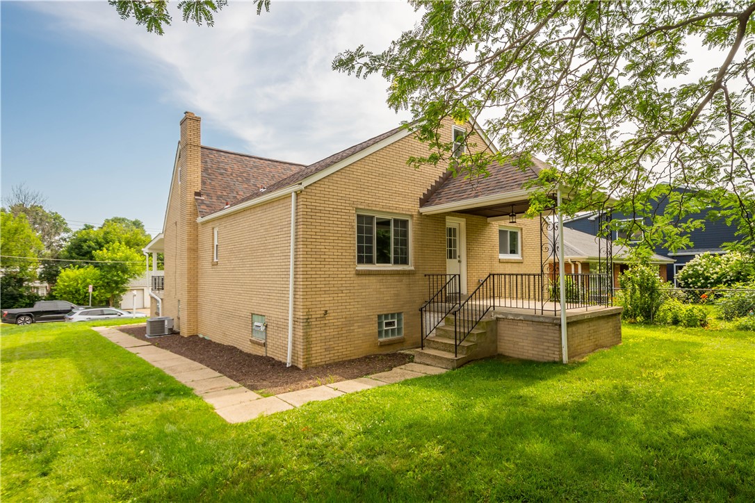 7118-7116 McPherson Blvd