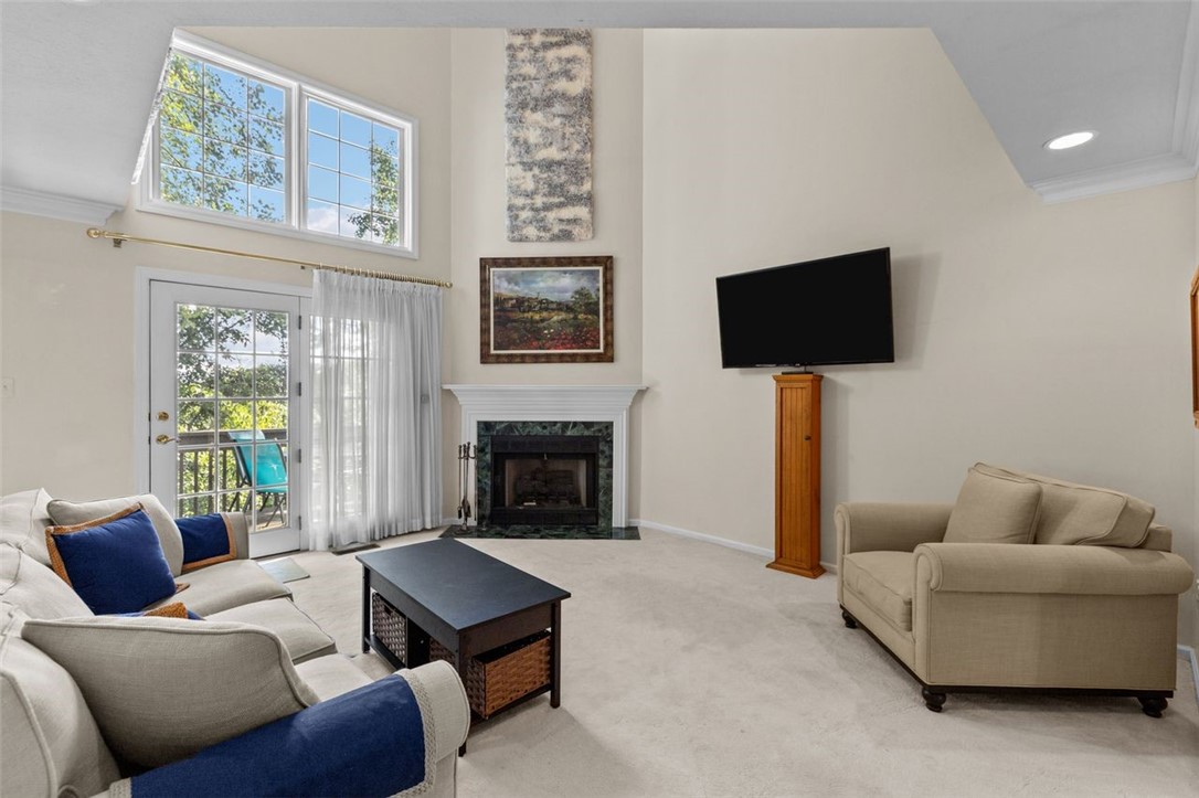 402 Christopher Cir