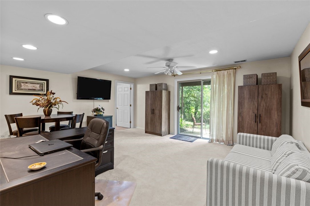 402 Christopher Cir