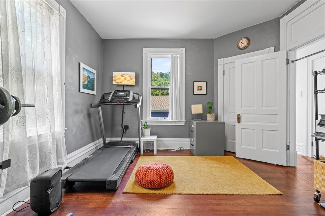 1037 Chislett Street