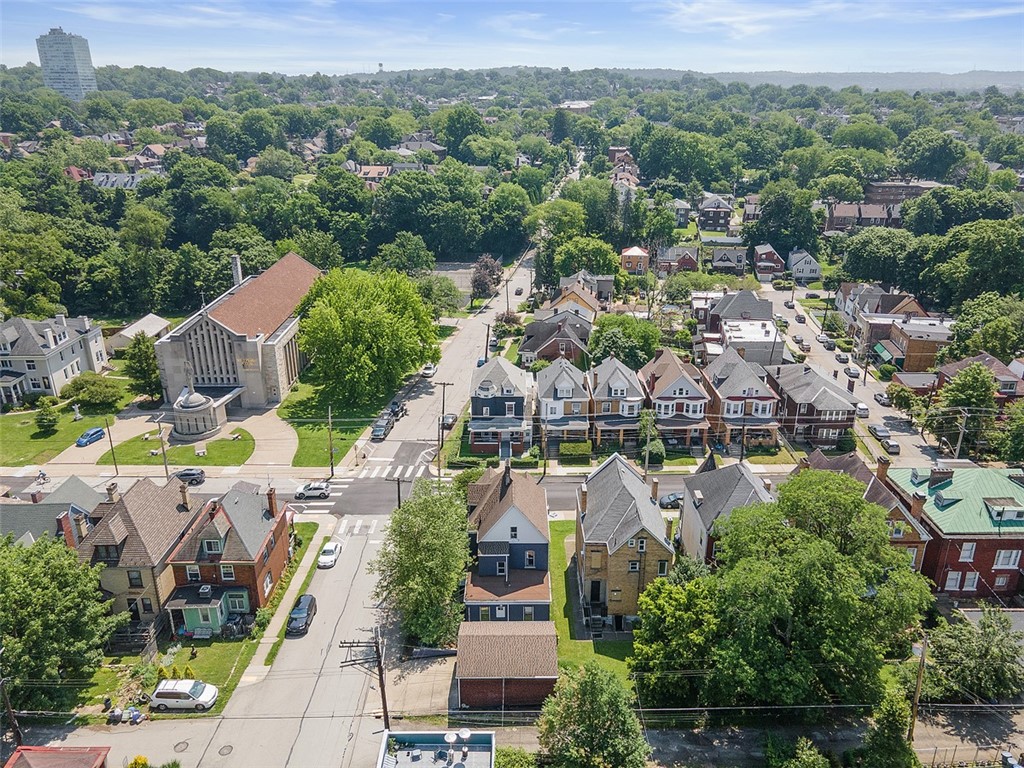 1037 Chislett Street