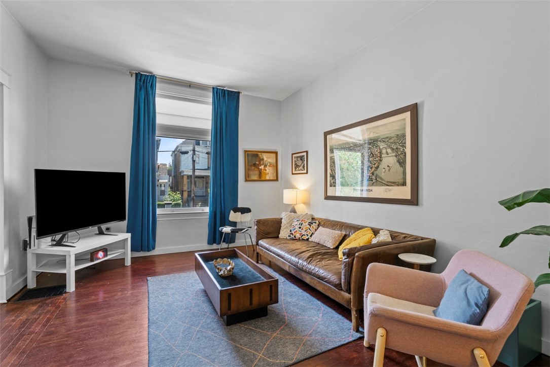 1037 Chislett Street