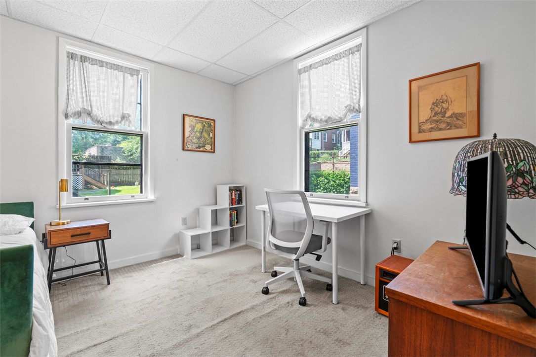 1037 Chislett Street