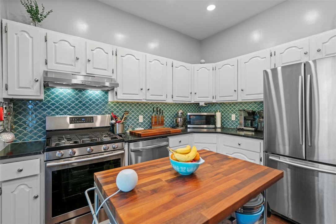 1037 Chislett Street