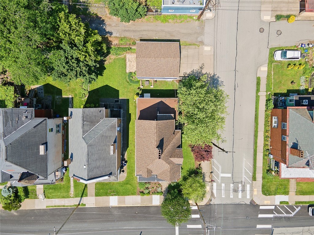 1037 Chislett Street