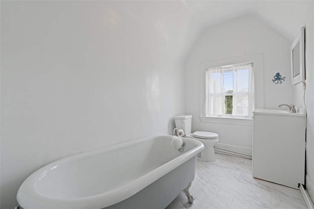 1037 Chislett Street